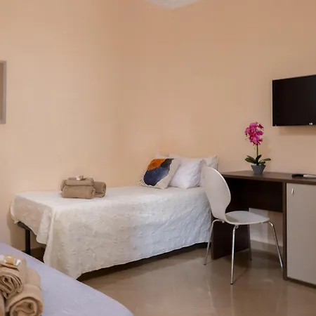 Πανσιόν Dimora Costa Del Sole 3*